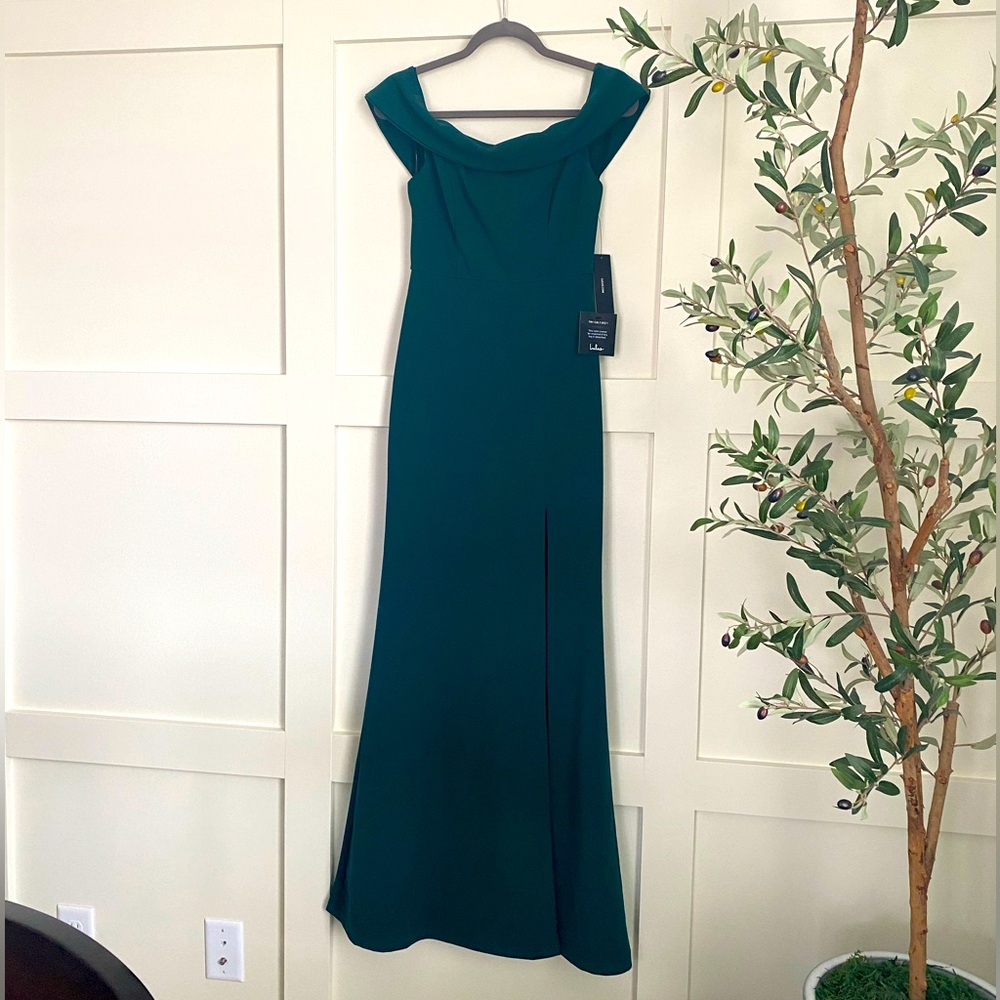 🆕 Lulus Long Dress Gown